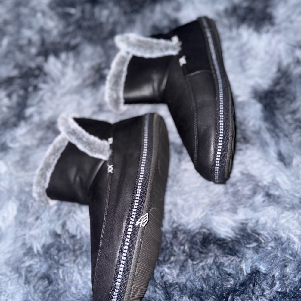 Skechers Black Winter Boots with Gray Trim